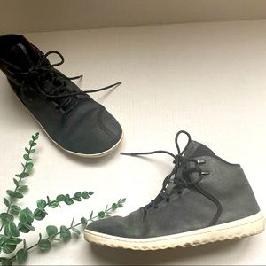 Vivobarefoot Borough black camel hide high top sneaker - Size 9 men / 10.5 women